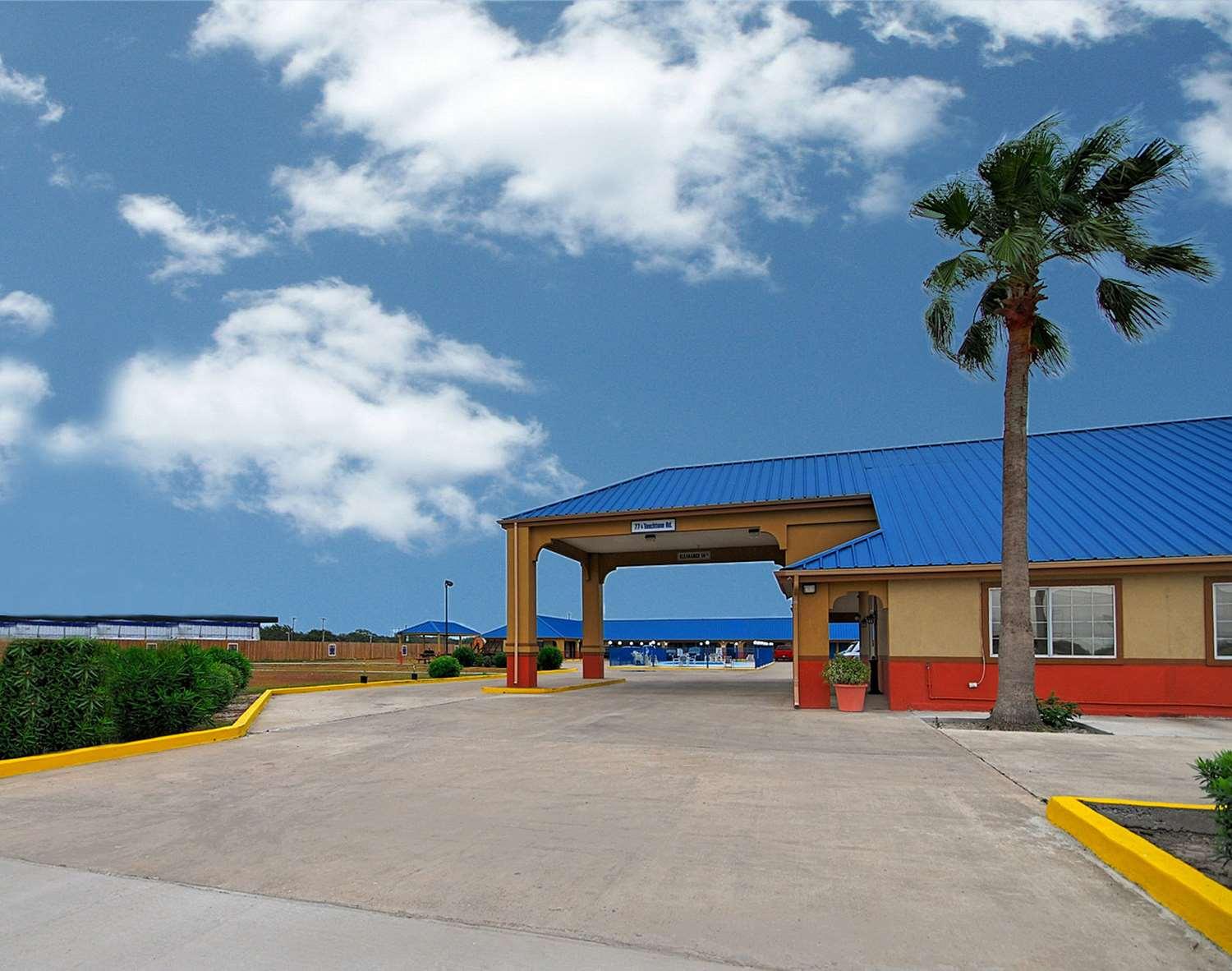 Americas Best Value Inn Sinton Esterno foto